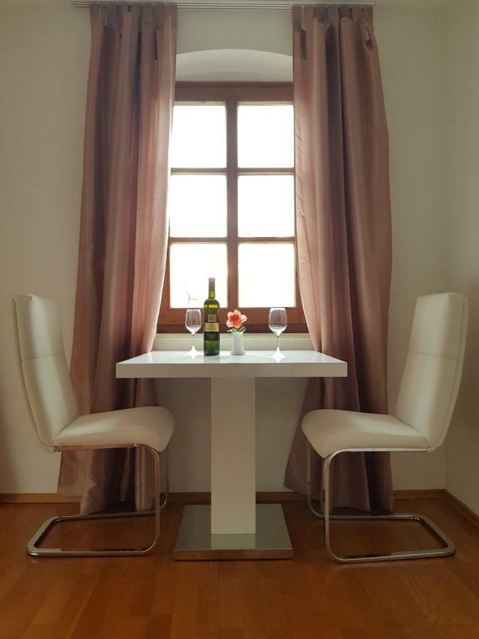 Apartment Jale Regensburg Exteriör bild
