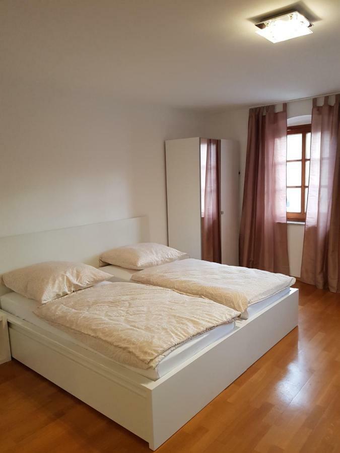 Apartment Jale Regensburg Exteriör bild